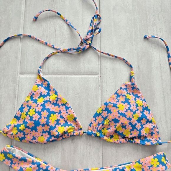 Women's SHEIN Bikini Set Summer Beach Ditsy Floral Halter Triangle Medium - Picture 2 of 7